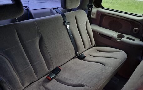 Chrysler Voyager IV, 2001 год, 280 000 рублей, 21 фотография