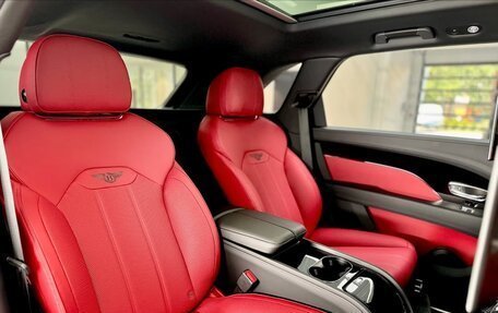 Bentley Bentayga I, 2025 год, 29 980 000 рублей, 16 фотография