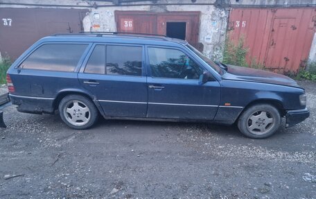 Mercedes-Benz E-Класс, 1995 год, 310 000 рублей, 3 фотография