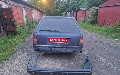 Mercedes-Benz E-Класс, 1995 год, 310 000 рублей, 6 фотография