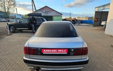 Audi 80, 1994 год, 600 000 рублей, 19 фотография