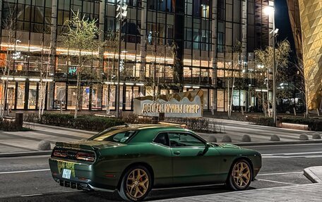 Dodge Challenger III рестайлинг 2, 2018 год, 4 800 000 рублей, 7 фотография
