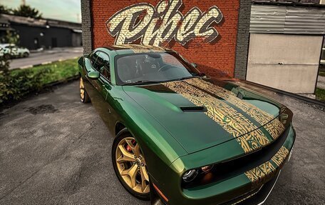 Dodge Challenger III рестайлинг 2, 2018 год, 4 800 000 рублей, 9 фотография