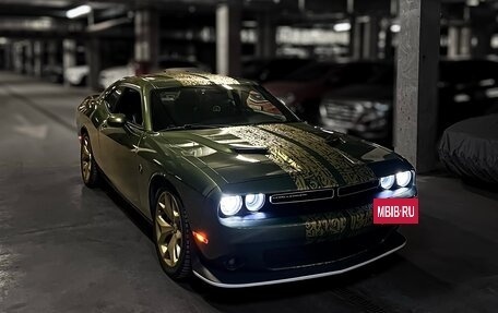 Dodge Challenger III рестайлинг 2, 2018 год, 4 800 000 рублей, 17 фотография