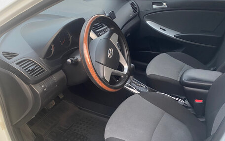 Hyundai Solaris II рестайлинг, 2011 год, 730 000 рублей, 5 фотография