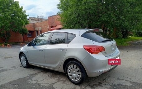 Opel Astra J, 2013 год, 690 000 рублей, 3 фотография