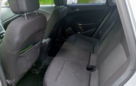 Opel Astra J, 2013 год, 690 000 рублей, 6 фотография