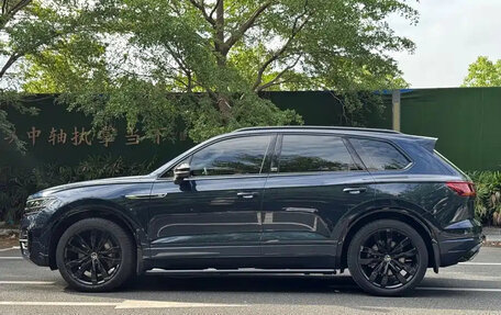 Volkswagen Touareg III, 2022 год, 4 920 013 рублей, 5 фотография
