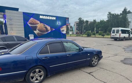 Mercedes-Benz E-Класс, 1995 год, 350 000 рублей, 2 фотография