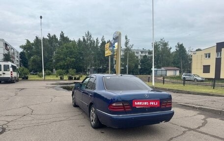 Mercedes-Benz E-Класс, 1995 год, 350 000 рублей, 5 фотография