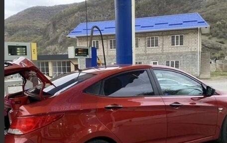 Hyundai Solaris II рестайлинг, 2015 год, 1 120 000 рублей, 3 фотография