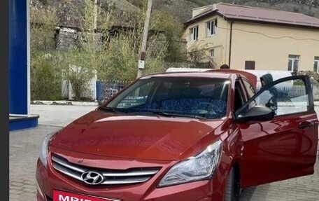Hyundai Solaris II рестайлинг, 2015 год, 1 120 000 рублей, 5 фотография