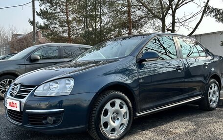 Volkswagen Jetta VI, 2010 год, 690 000 рублей, 3 фотография