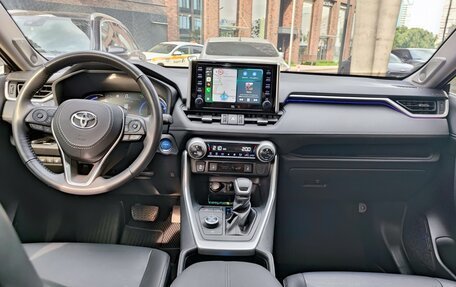 Toyota RAV4, 2020 год, 3 699 000 рублей, 15 фотография