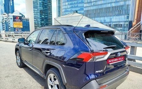 Toyota RAV4, 2020 год, 3 699 000 рублей, 7 фотография