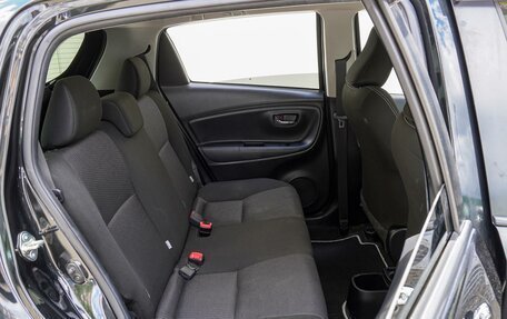 Toyota Vitz, 2019 год, 1 295 000 рублей, 9 фотография
