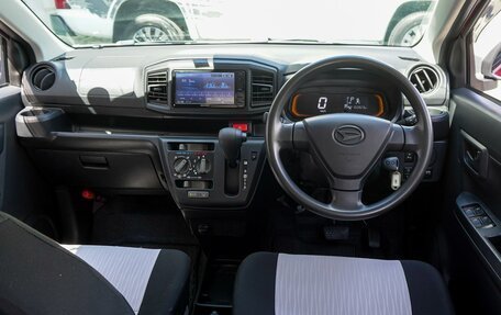 Daihatsu Mira e:S II, 2017 год, 760 000 рублей, 6 фотография