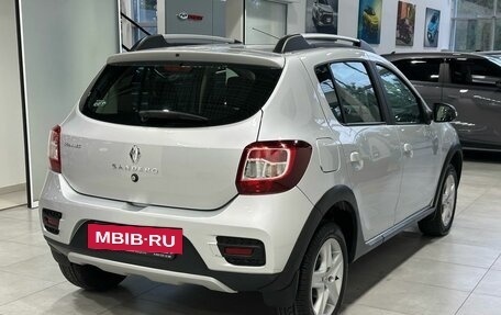 Renault Sandero II рестайлинг, 2018 год, 1 199 900 рублей, 6 фотография