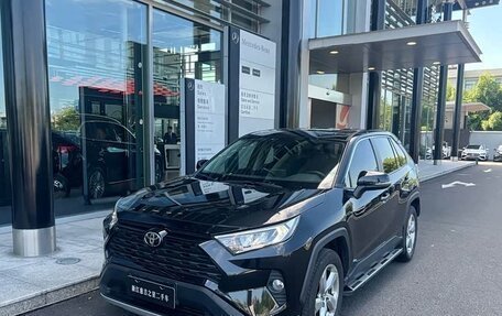 Toyota RAV4, 2022 год, 2 200 000 рублей, 1 фотография