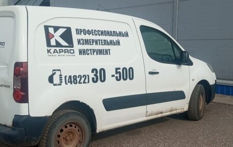 Peugeot Partner II рестайлинг 2, 2013 год, 600 000 рублей, 4 фотография