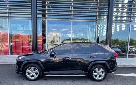 Toyota RAV4, 2022 год, 2 200 000 рублей, 3 фотография