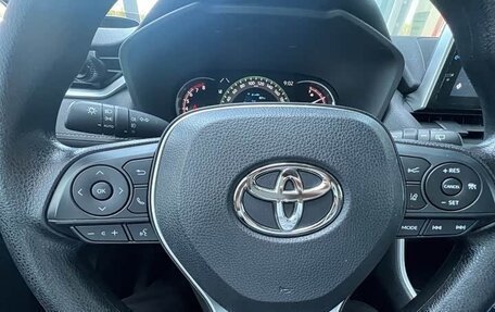 Toyota RAV4, 2022 год, 2 200 000 рублей, 10 фотография