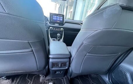 Toyota RAV4, 2022 год, 2 200 000 рублей, 16 фотография