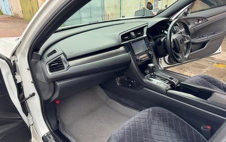 Honda Civic IX, 2018 год, 1 800 000 рублей, 16 фотография