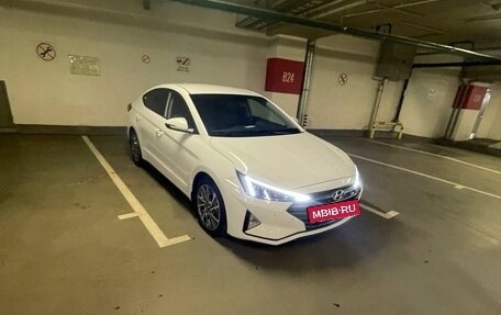 Hyundai Elantra VI рестайлинг, 2020 год, 2 000 000 рублей, 5 фотография