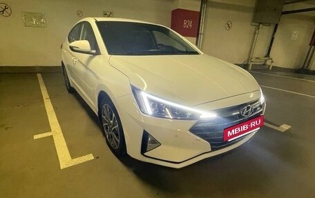 Hyundai Elantra VI рестайлинг, 2020 год, 2 000 000 рублей, 3 фотография