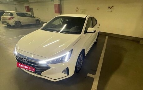 Hyundai Elantra VI рестайлинг, 2020 год, 2 000 000 рублей, 7 фотография