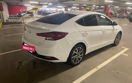 Hyundai Elantra VI рестайлинг, 2020 год, 2 000 000 рублей, 9 фотография