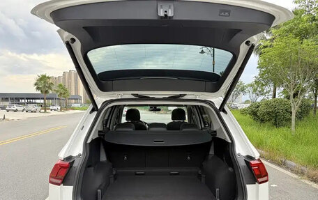 Volkswagen Tiguan II, 2021 год, 1 870 013 рублей, 9 фотография