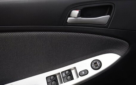 Hyundai Solaris II рестайлинг, 2012 год, 750 000 рублей, 11 фотография