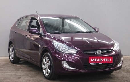 Hyundai Solaris II рестайлинг, 2012 год, 750 000 рублей, 3 фотография