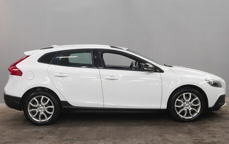 Volvo V40 Cross Country I, 2016 год, 1 823 000 рублей, 4 фотография