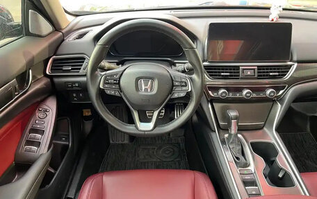 Honda Accord IX рестайлинг, 2022 год, 1 800 000 рублей, 10 фотография