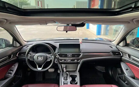 Honda Accord IX рестайлинг, 2022 год, 1 800 000 рублей, 9 фотография