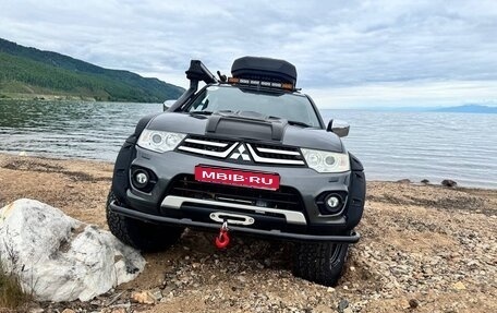 Mitsubishi Pajero Sport II рестайлинг, 2013 год, 3 000 000 рублей, 1 фотография