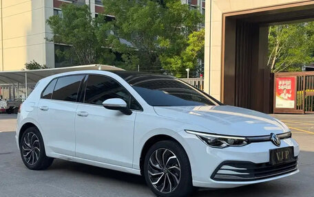 Volkswagen Golf VIII, 2022 год, 1 550 027 рублей, 4 фотография