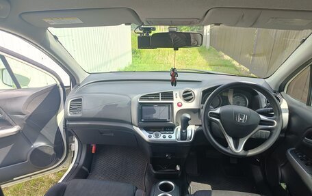 Honda Stream II, 2011 год, 1 370 000 рублей, 14 фотография