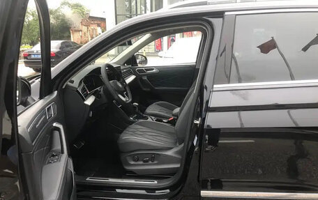 Volkswagen Tiguan II, 2022 год, 2 290 027 рублей, 7 фотография