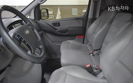 Hyundai Grand Starex Grand Starex I рестайлинг 2, 2021 год, 1 940 010 рублей, 17 фотография