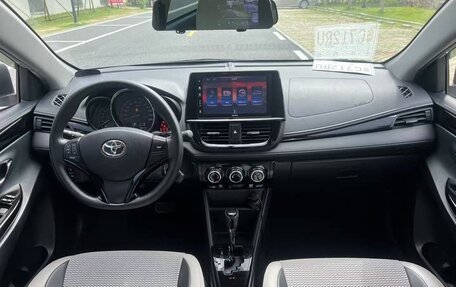 Toyota Vios III, 2022 год, 1 220 000 рублей, 14 фотография
