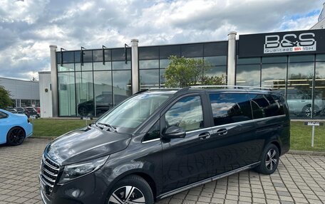 Mercedes-Benz V-Класс, 2025 год, 14 200 000 рублей, 4 фотография