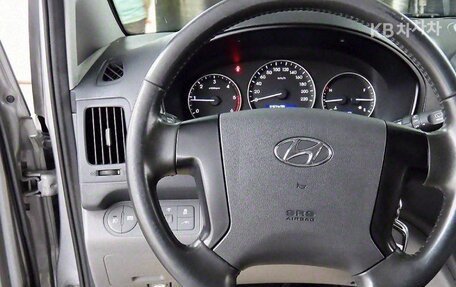 Hyundai Grand Starex Grand Starex I рестайлинг 2, 2021 год, 1 940 010 рублей, 9 фотография