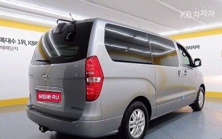 Hyundai Grand Starex Grand Starex I рестайлинг 2, 2021 год, 1 940 010 рублей, 4 фотография