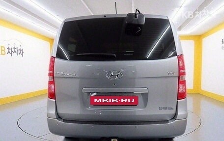 Hyundai Grand Starex Grand Starex I рестайлинг 2, 2021 год, 1 940 010 рублей, 3 фотография