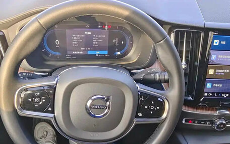 Volvo XC60 II, 2022 год, 3 720 001 рублей, 10 фотография