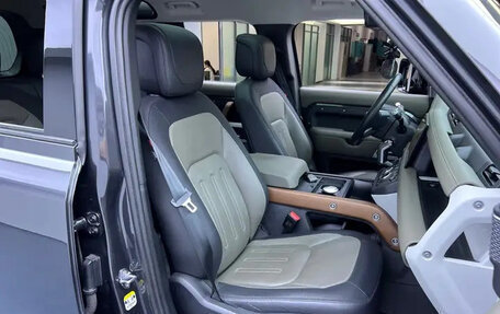 Land Rover Defender II, 2022 год, 8 221 755 рублей, 17 фотография